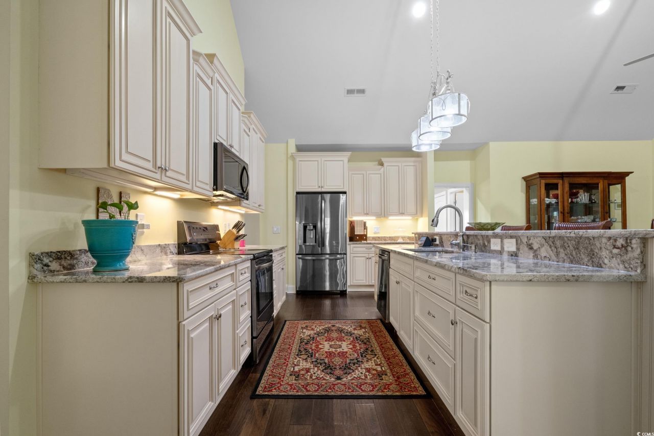 688 Chamberlin Rd. Photo 12