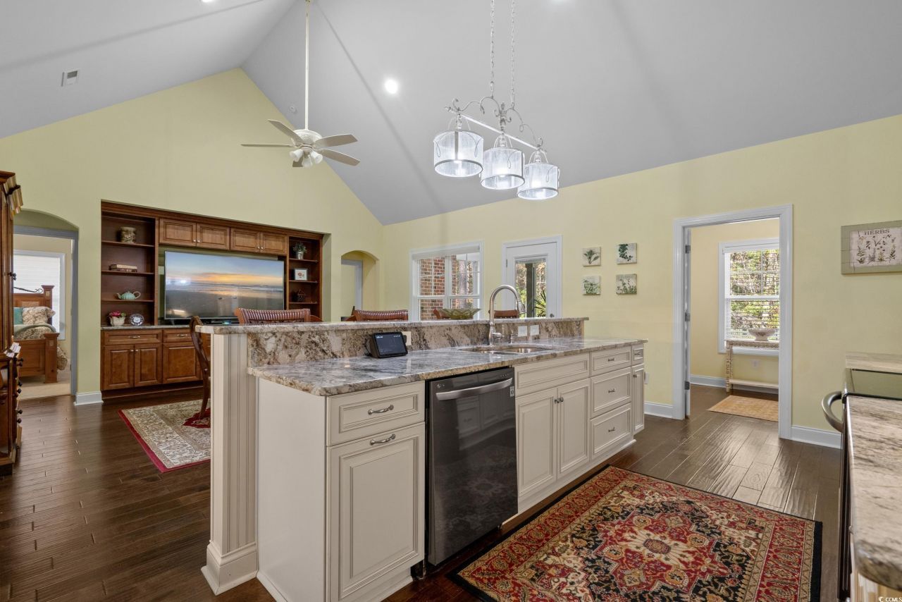 688 Chamberlin Rd. Photo 13