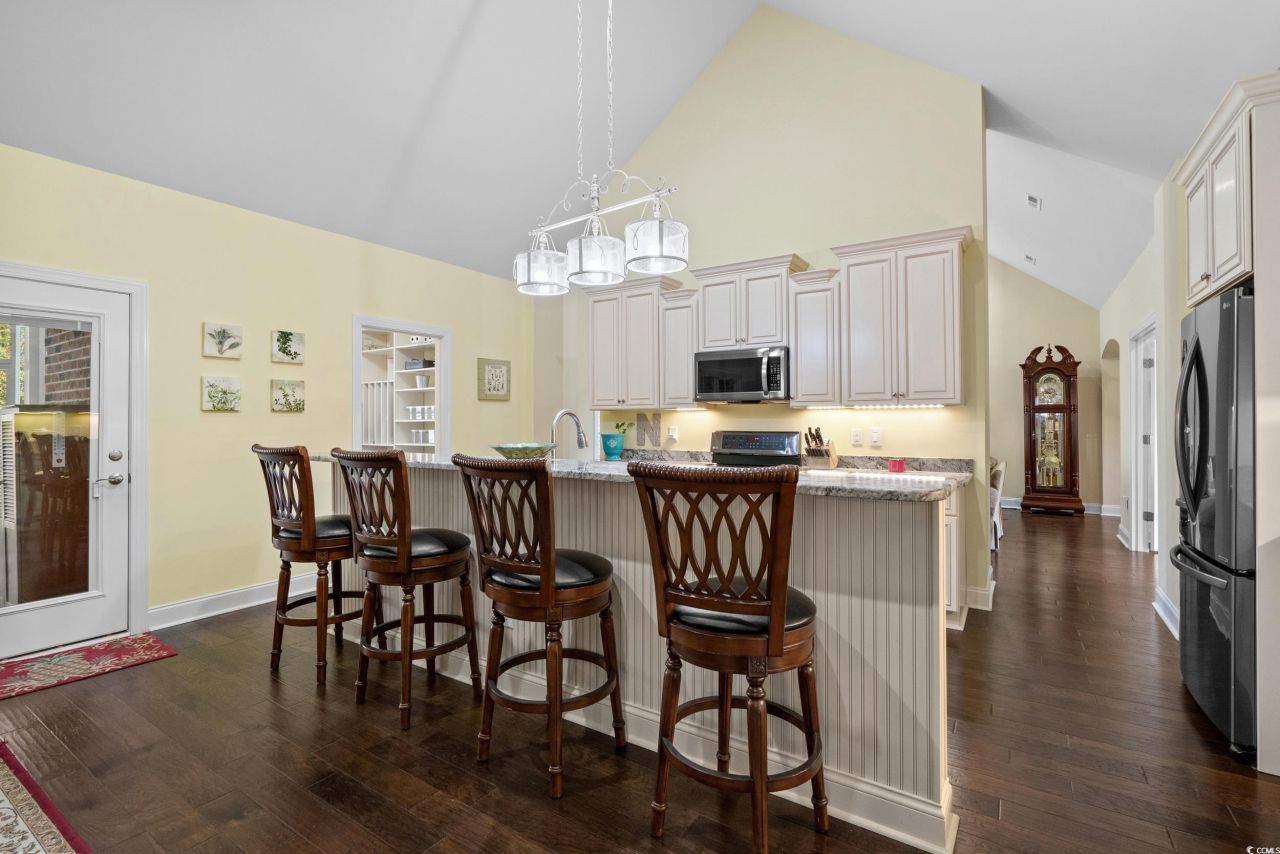 688 Chamberlin Rd. Photo 14