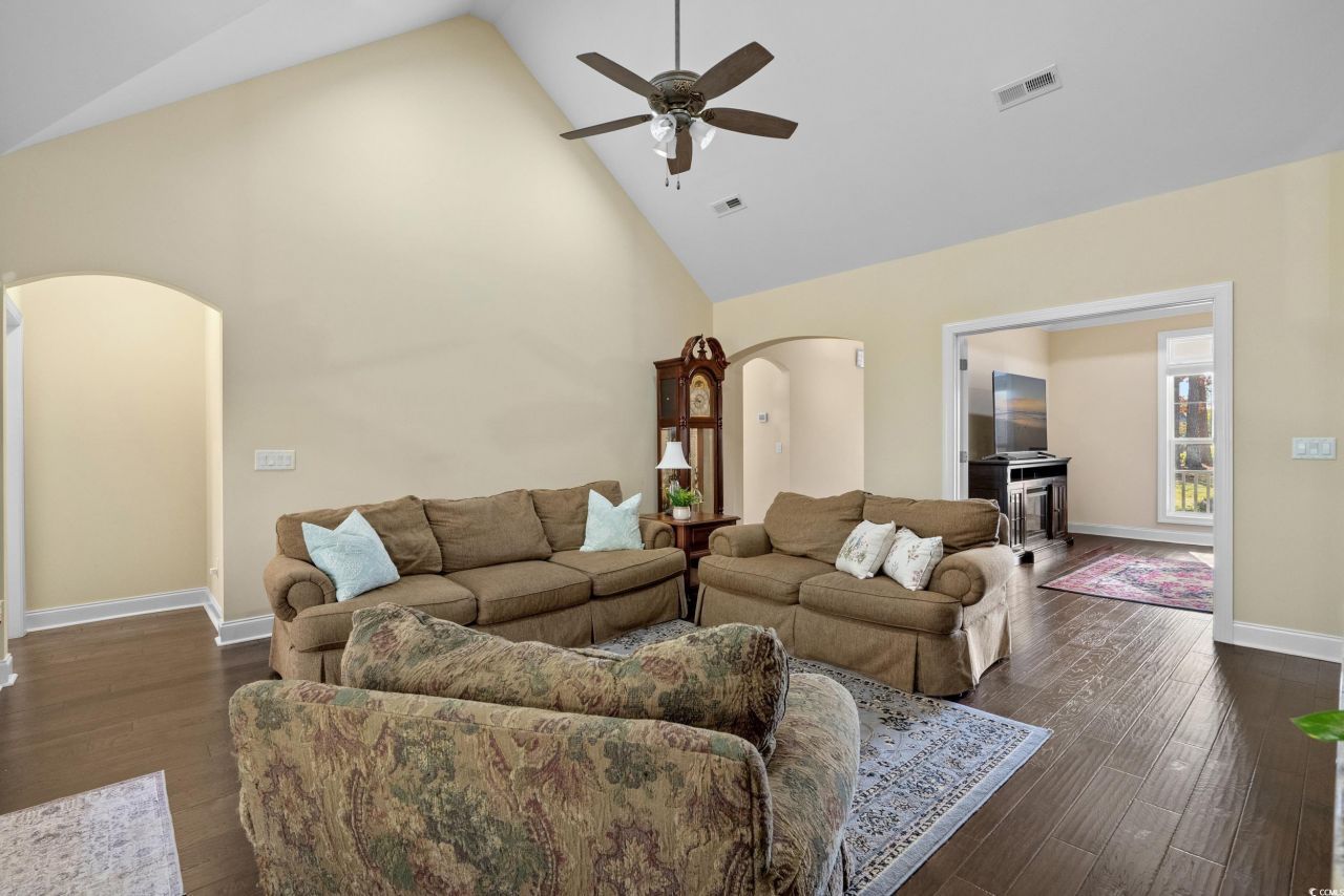 688 Chamberlin Rd. Photo 9