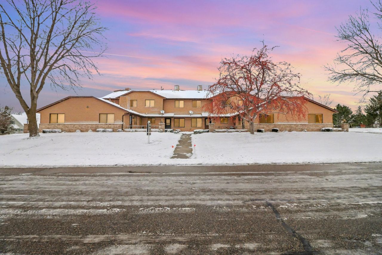 13152 90th Place N Maple Grove, MN 55369