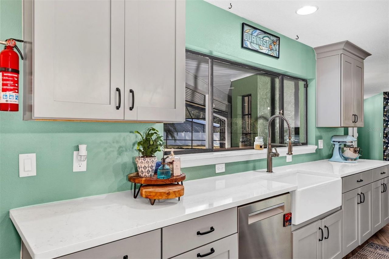 5520 NE 2nd Lane, Ocala, FL 34470 Photo