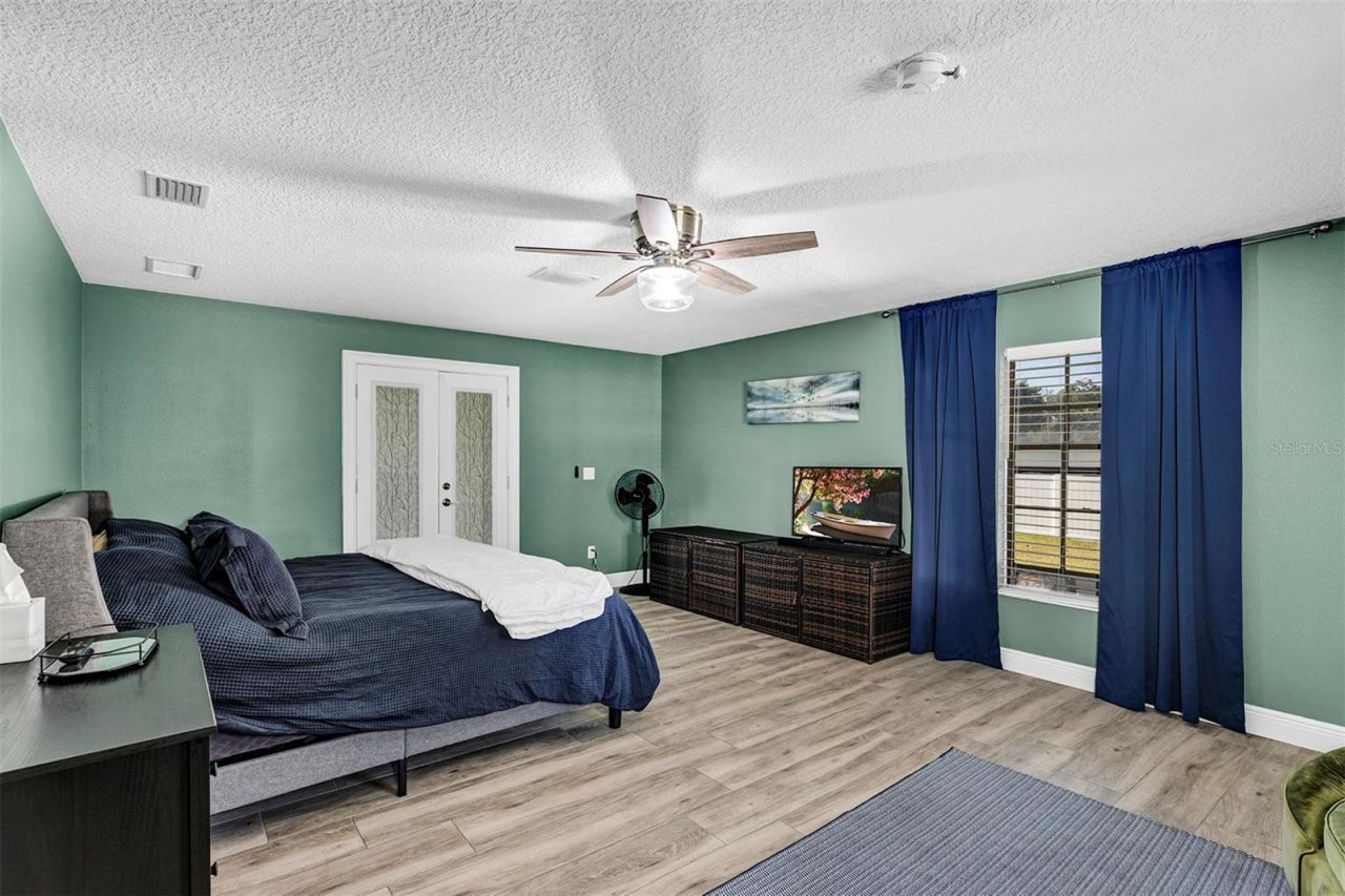 5520 NE 2nd Lane, Ocala, FL 34470 Photo