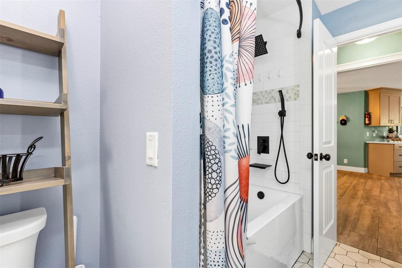 5520 NE 2nd Lane, Ocala, FL 34470 Photo