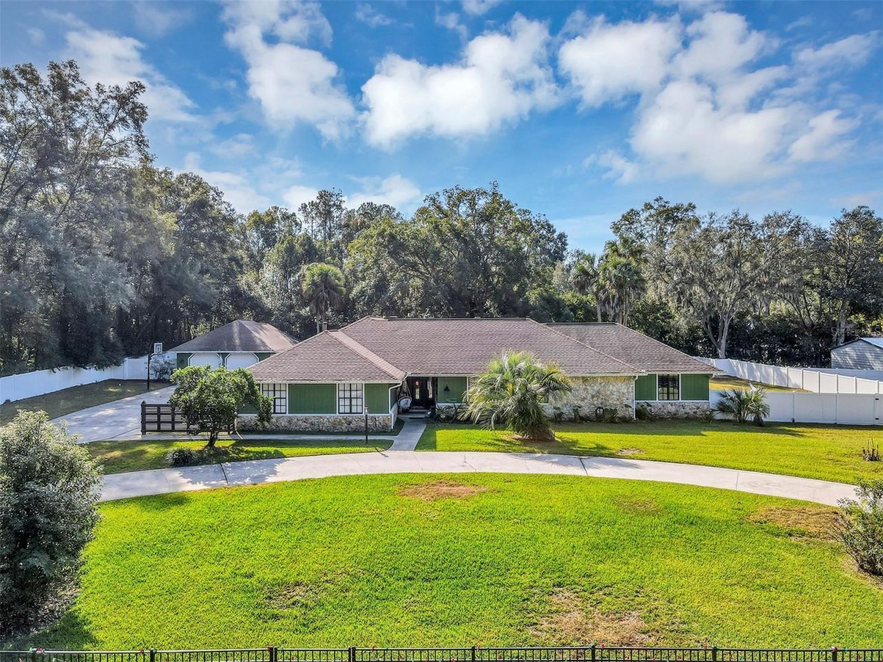 5520 NE 2nd Lane, Ocala, FL 34470 Photo