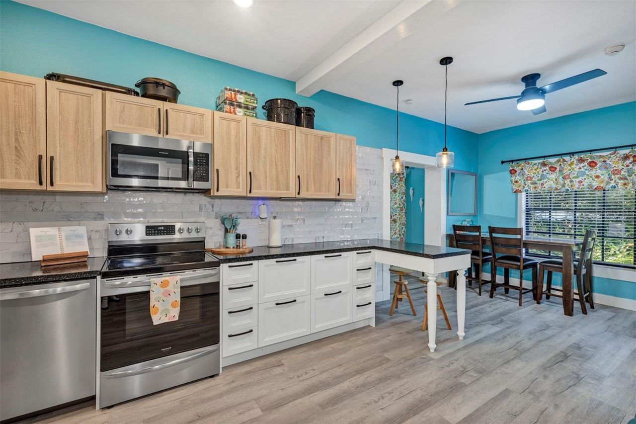 5520 NE 2nd Lane, Ocala, FL 34470 Photo