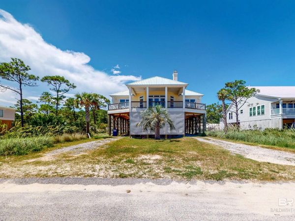 310 Audubon Place, Dauphin Island, AL 36528