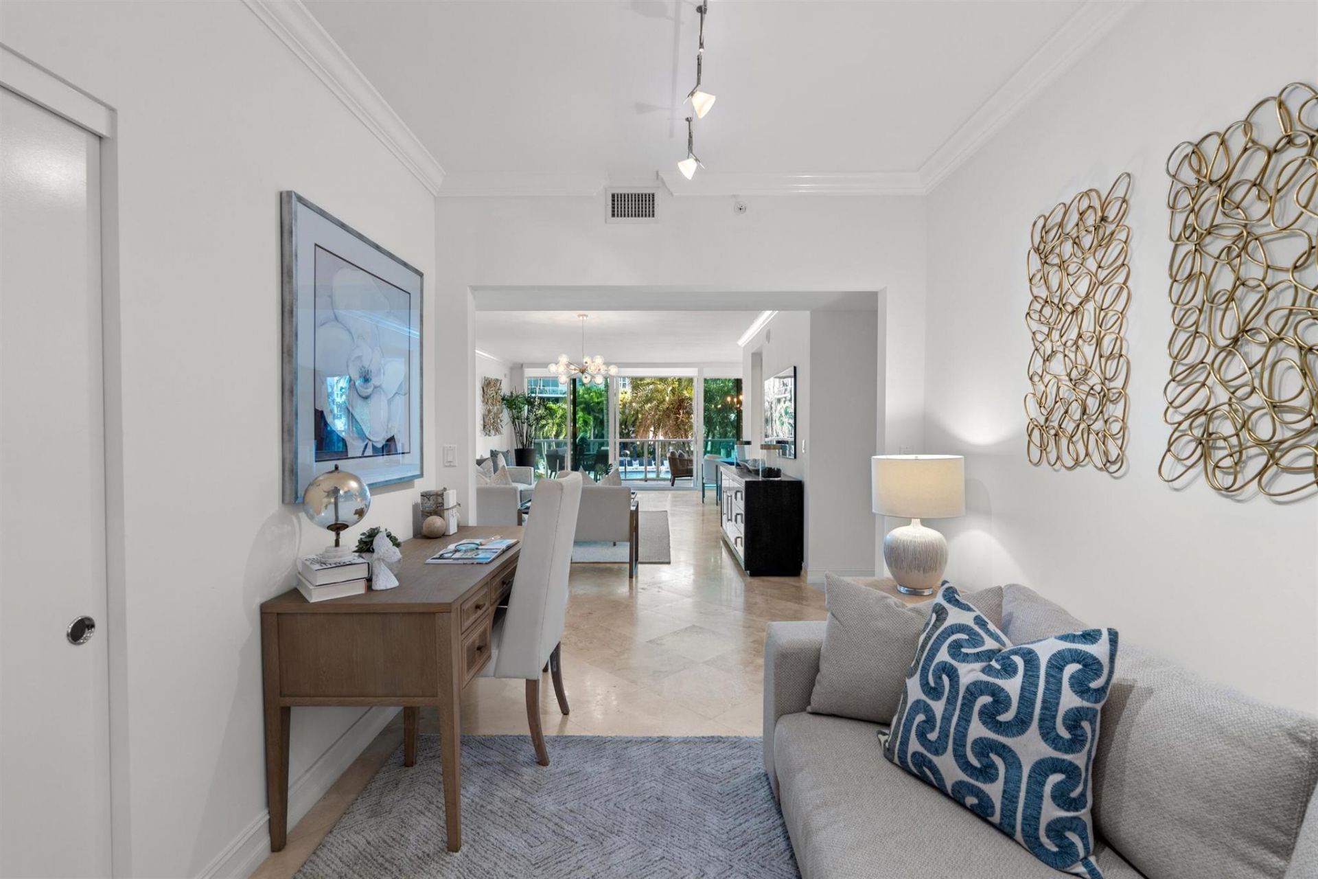 550 SE Mizner Boulevard, Unit B202, Boca Raton, FL 33432 Photo