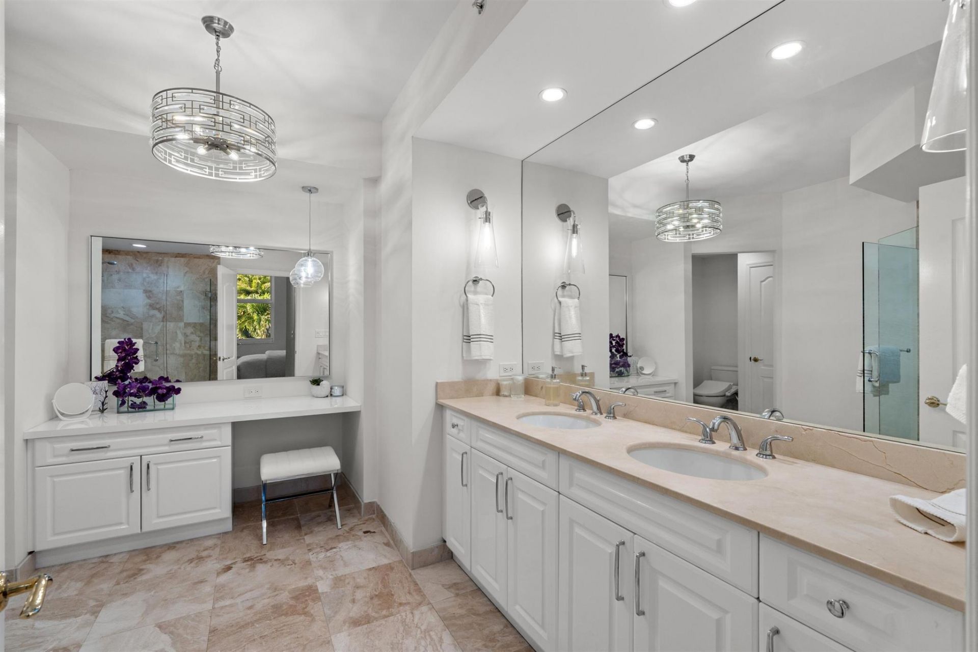 550 SE Mizner Boulevard, Unit B202, Boca Raton, FL 33432 Photo