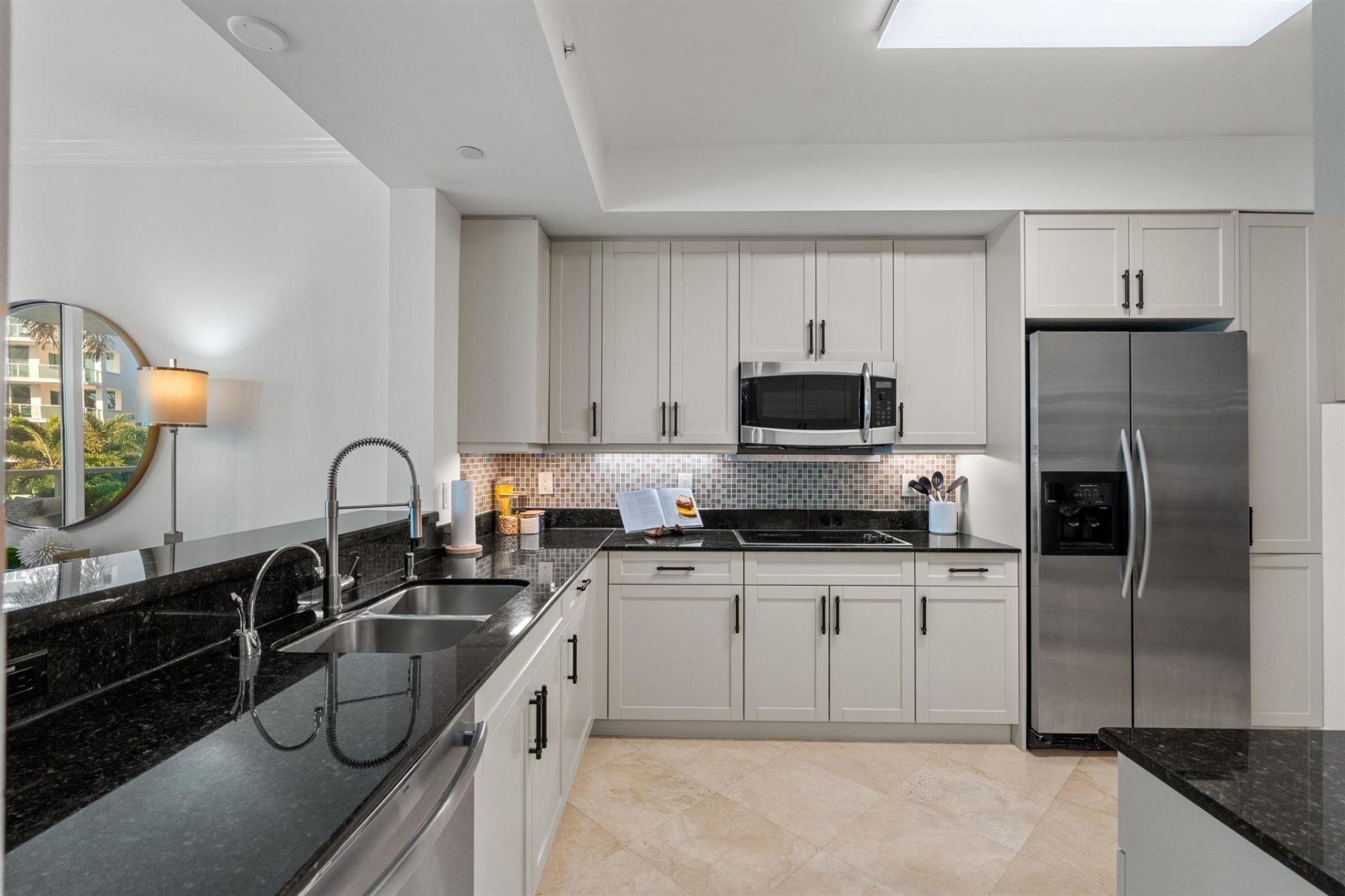 550 SE Mizner Boulevard, Unit B202, Boca Raton, FL 33432 Photo