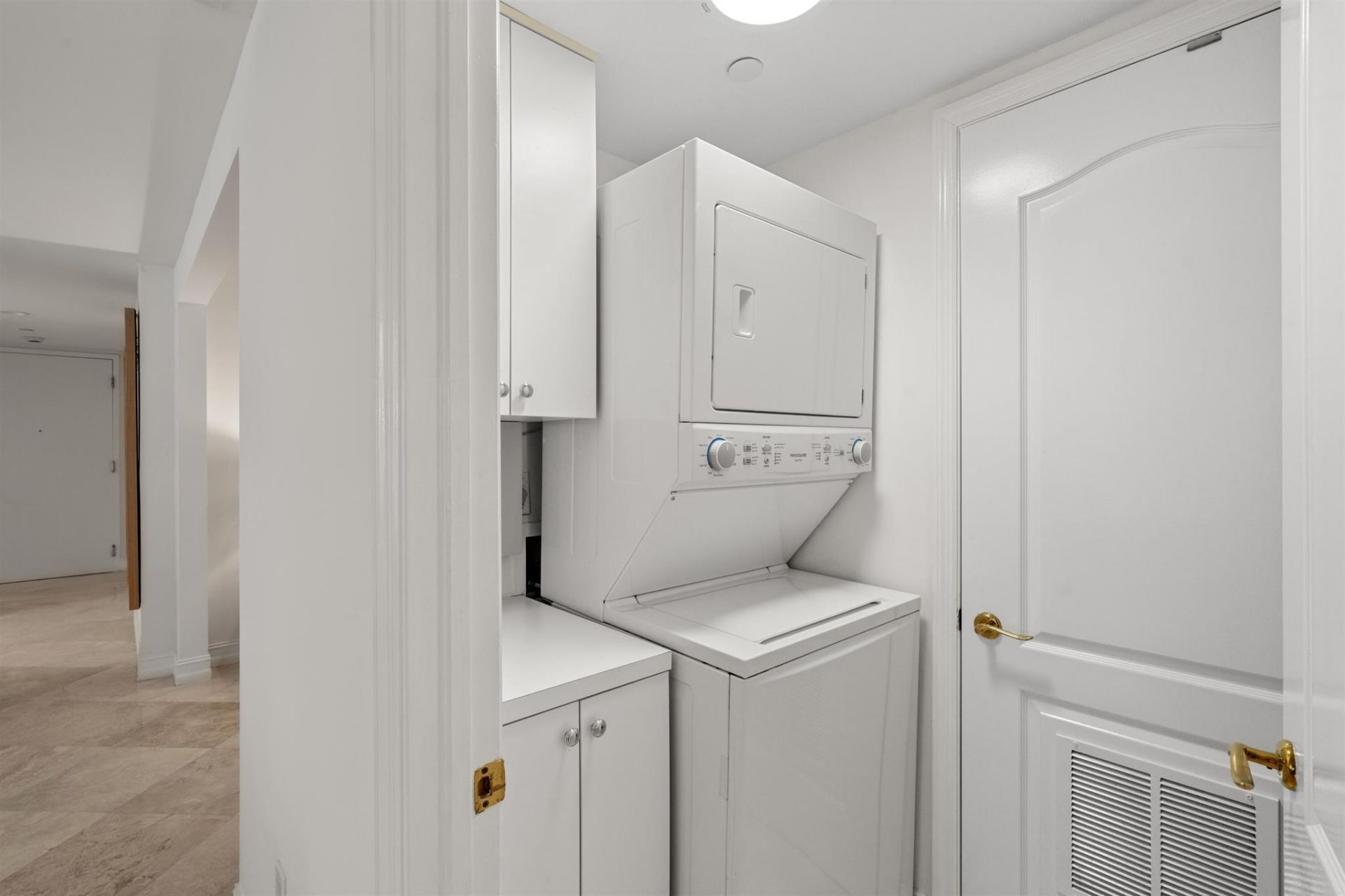 550 SE Mizner Boulevard, Unit B202, Boca Raton, FL 33432 Photo