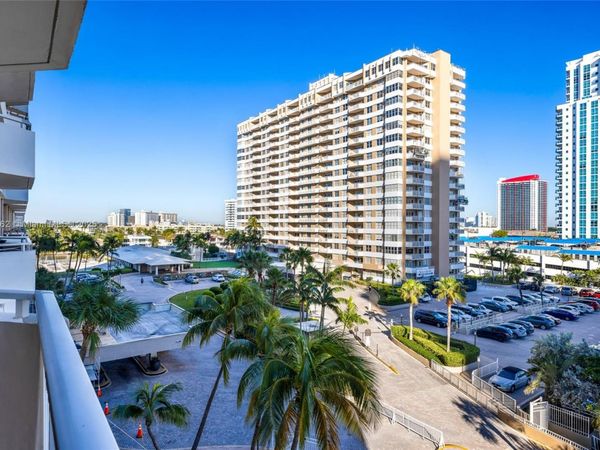 1985 S Ocean Dr, Unit 5M, Hallandale Beach, FL 33009