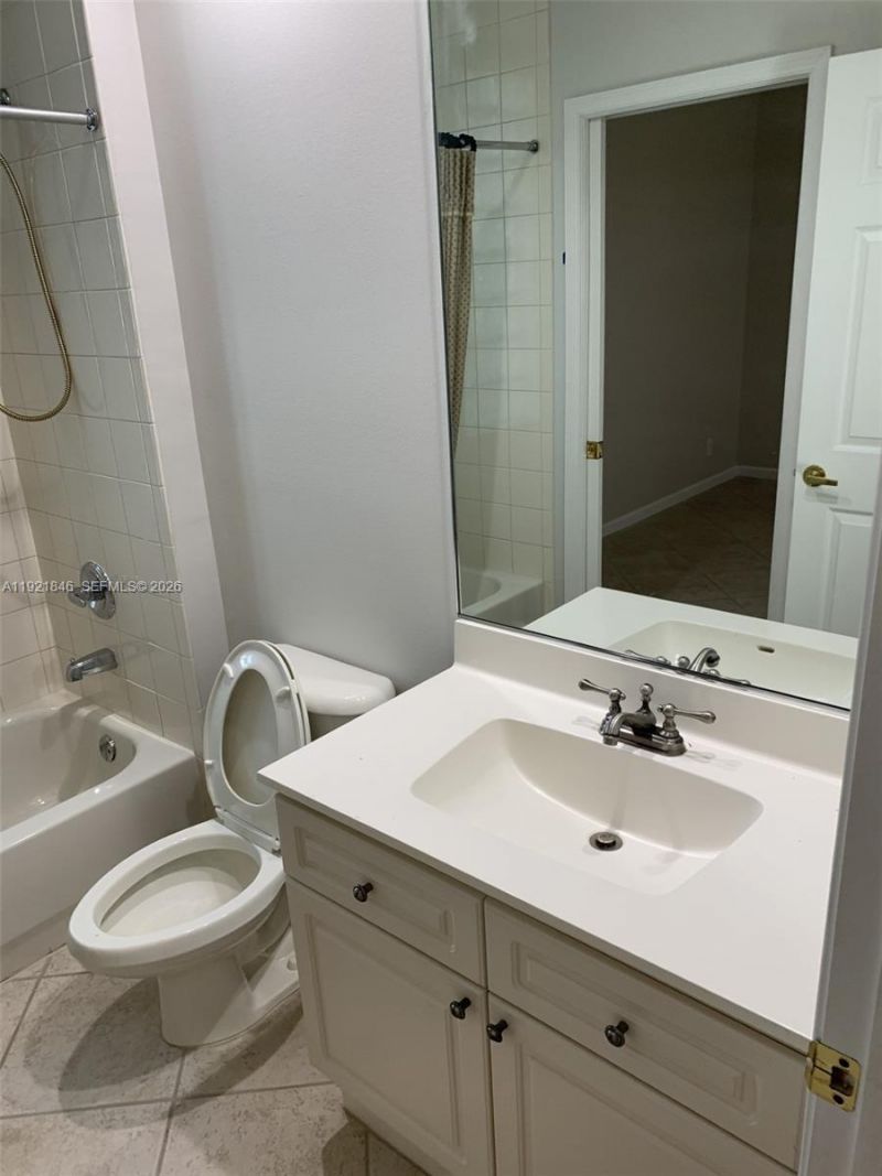 2518 Bay Pointe Ct, Weston, FL 33327 Photo