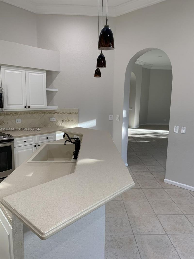 2518 Bay Pointe Ct, Weston, FL 33327 Photo