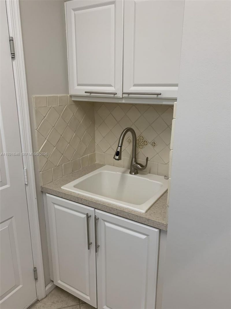 2518 Bay Pointe Ct, Weston, FL 33327 Photo