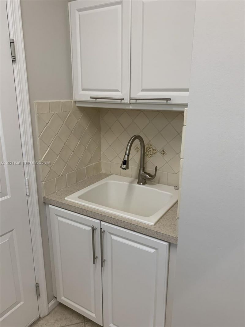 2518 Bay Pointe Ct, Weston, FL 33327 Photo