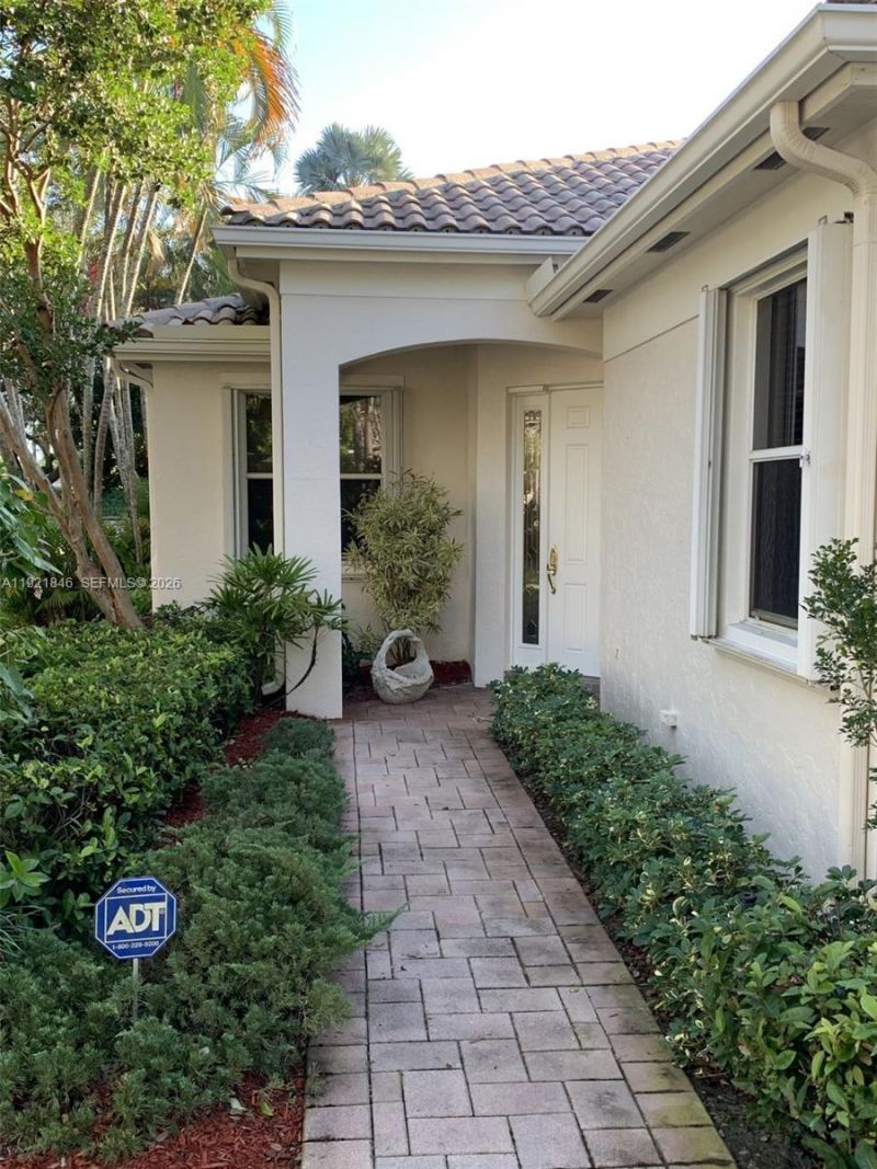 2518 Bay Pointe Ct, Weston, FL 33327 Photo