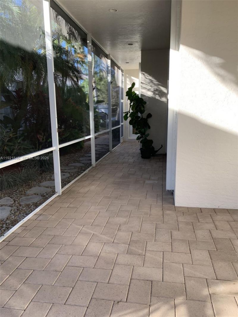 2518 Bay Pointe Ct, Weston, FL 33327 Photo