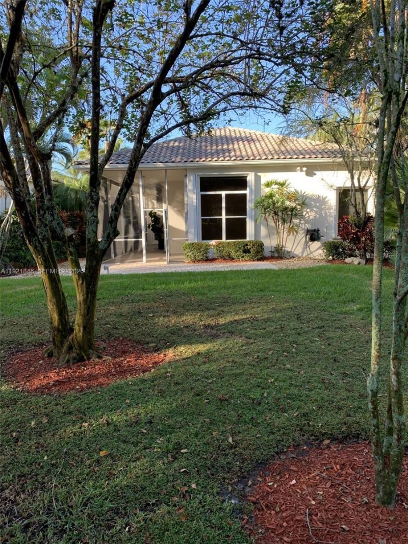 2518 Bay Pointe Ct, Weston, FL 33327 Photo