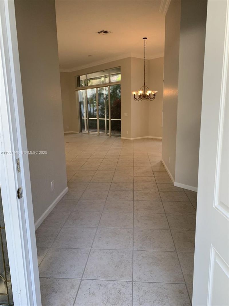 2518 Bay Pointe Ct, Weston, FL 33327 Photo