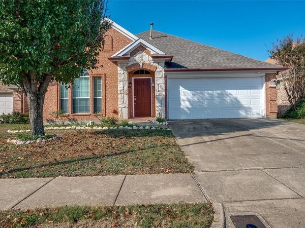 8520 Rock Creek Drive, Fort Worth, TX 76123