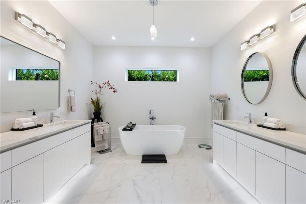 1167 22nd Ave N, Naples, FL 34103 Photo