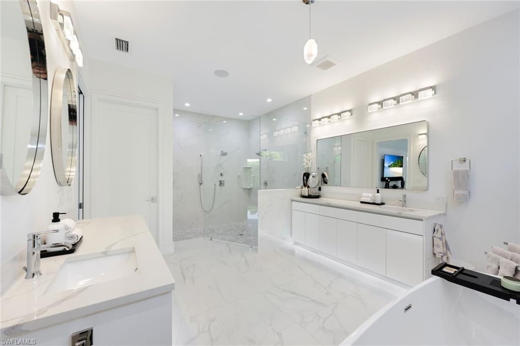 1167 22nd Ave N, Naples, FL 34103 Photo