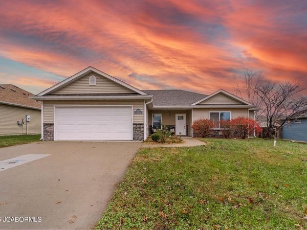5715 CAMDEN CIRCLE, Columbia, MO 65201