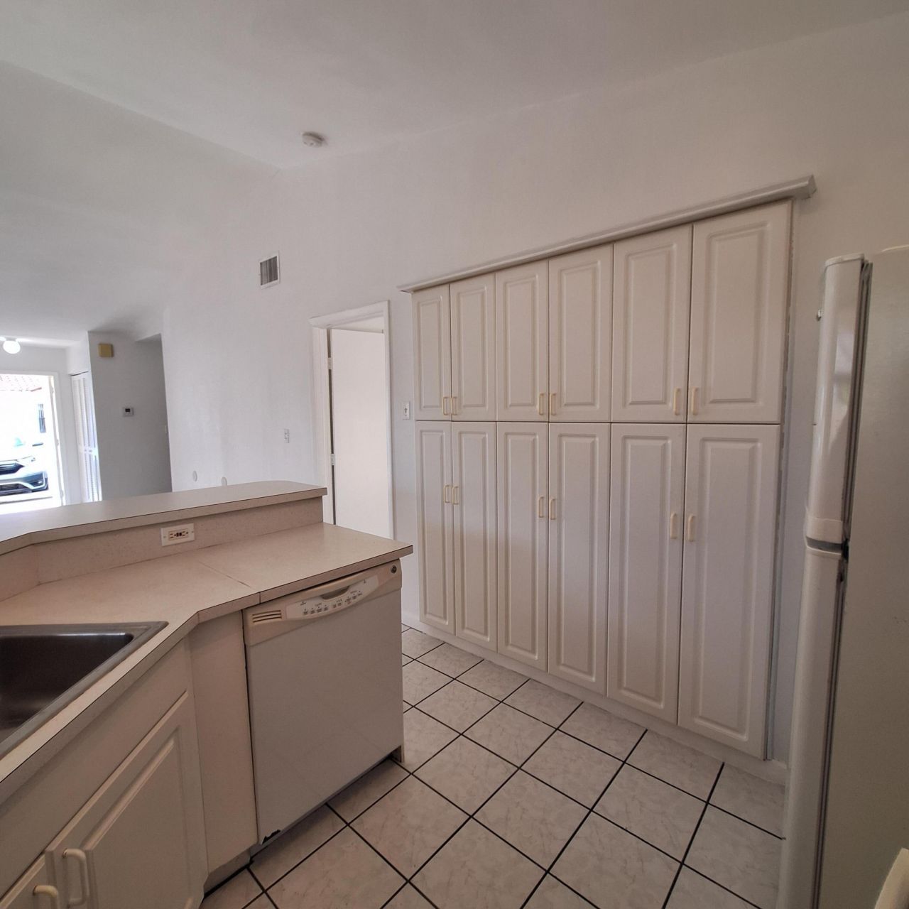 3214 San Remo Circle, Homestead, FL 33035 Photo