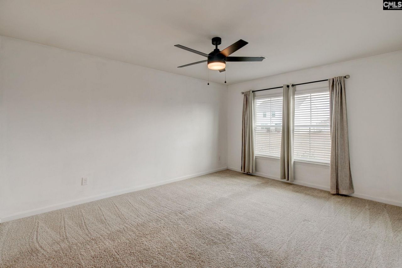 195 Carrington Drive Photo 17