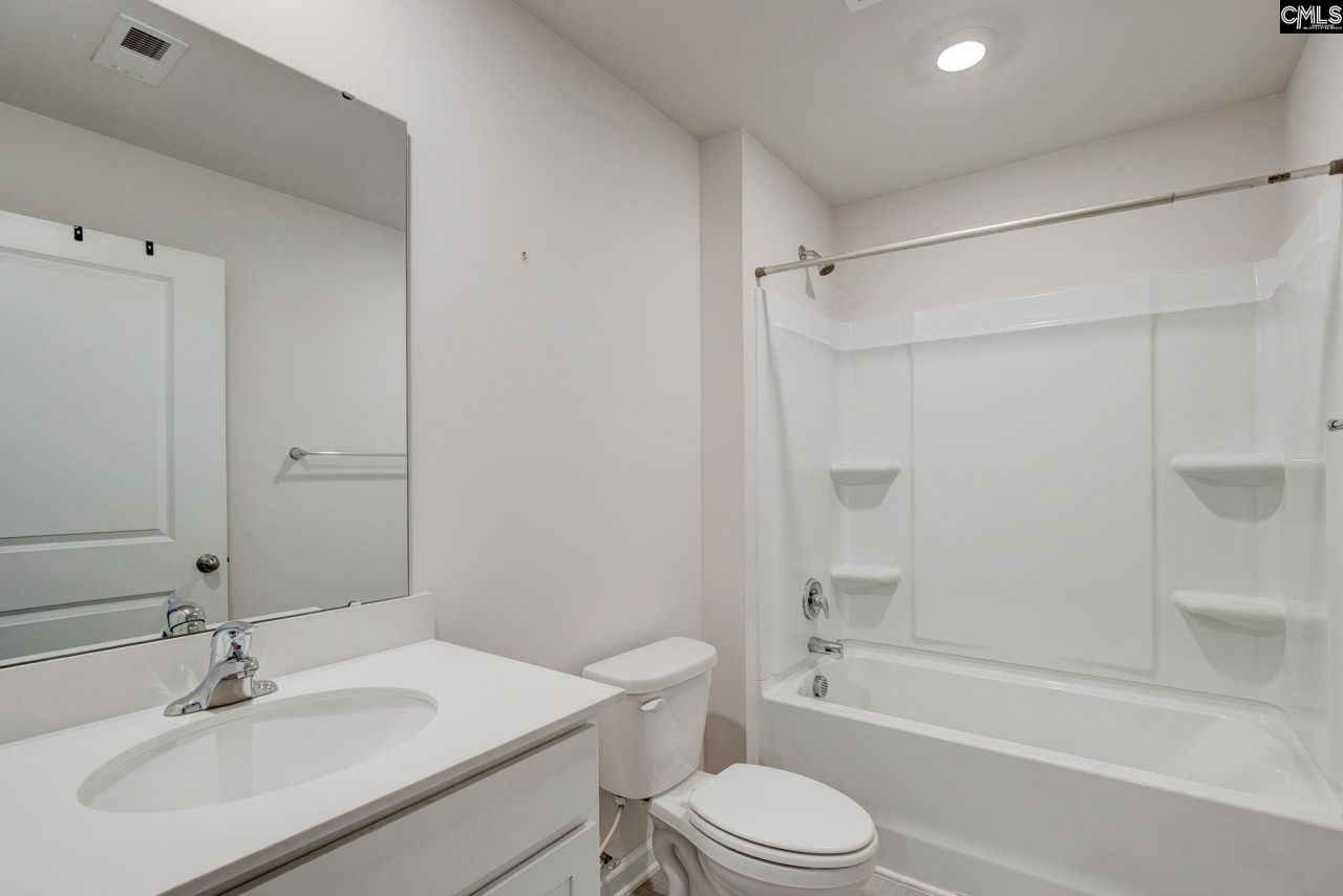 195 Carrington Drive Photo 29