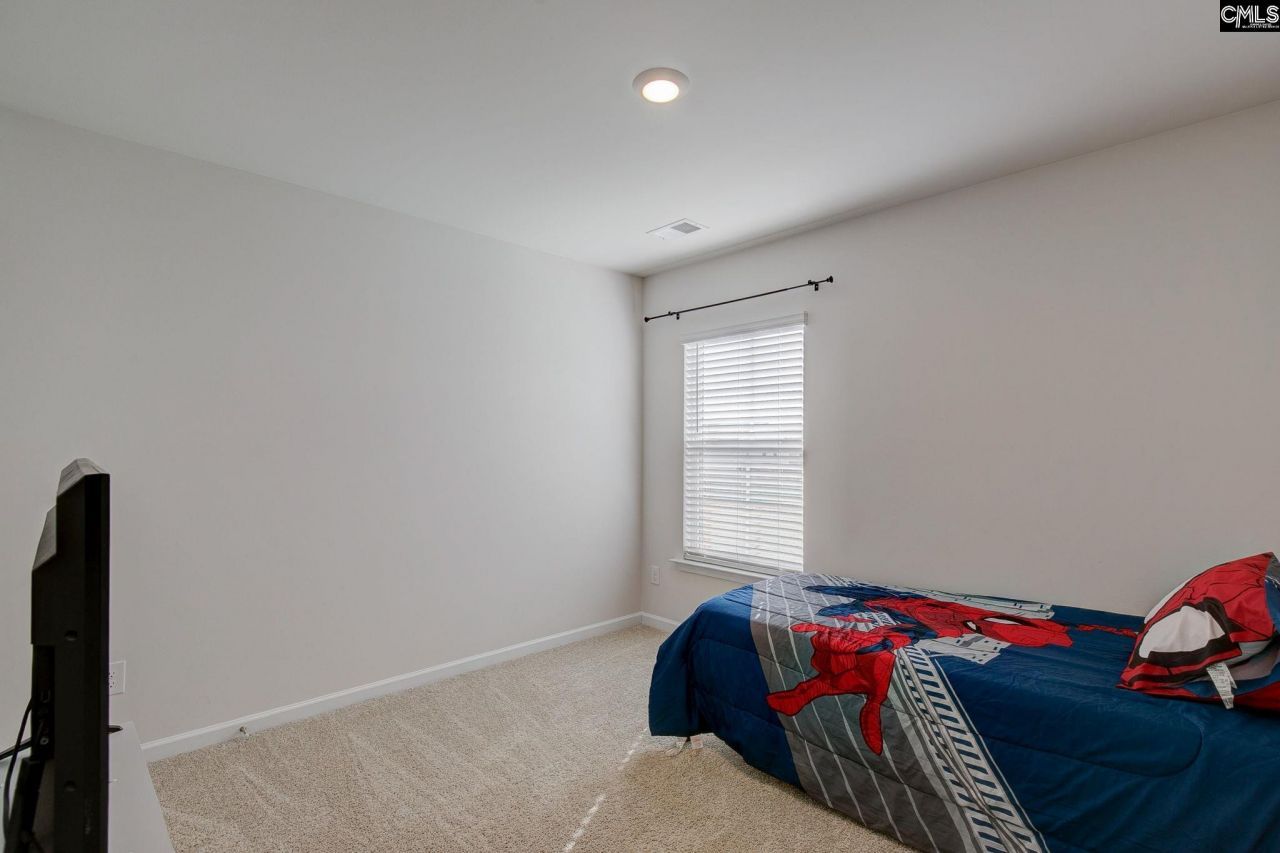 195 Carrington Drive Photo 30