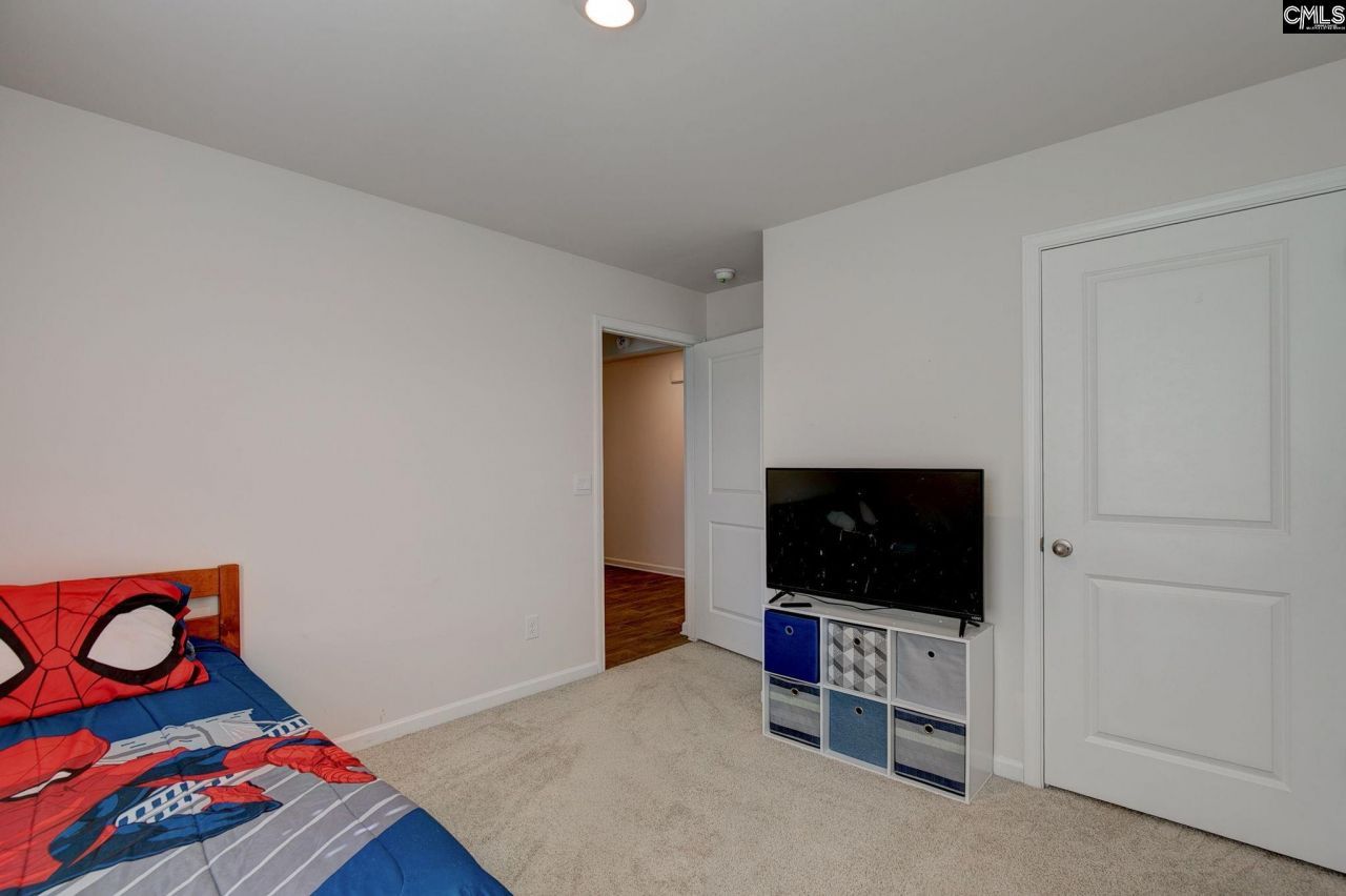 195 Carrington Drive Photo 31