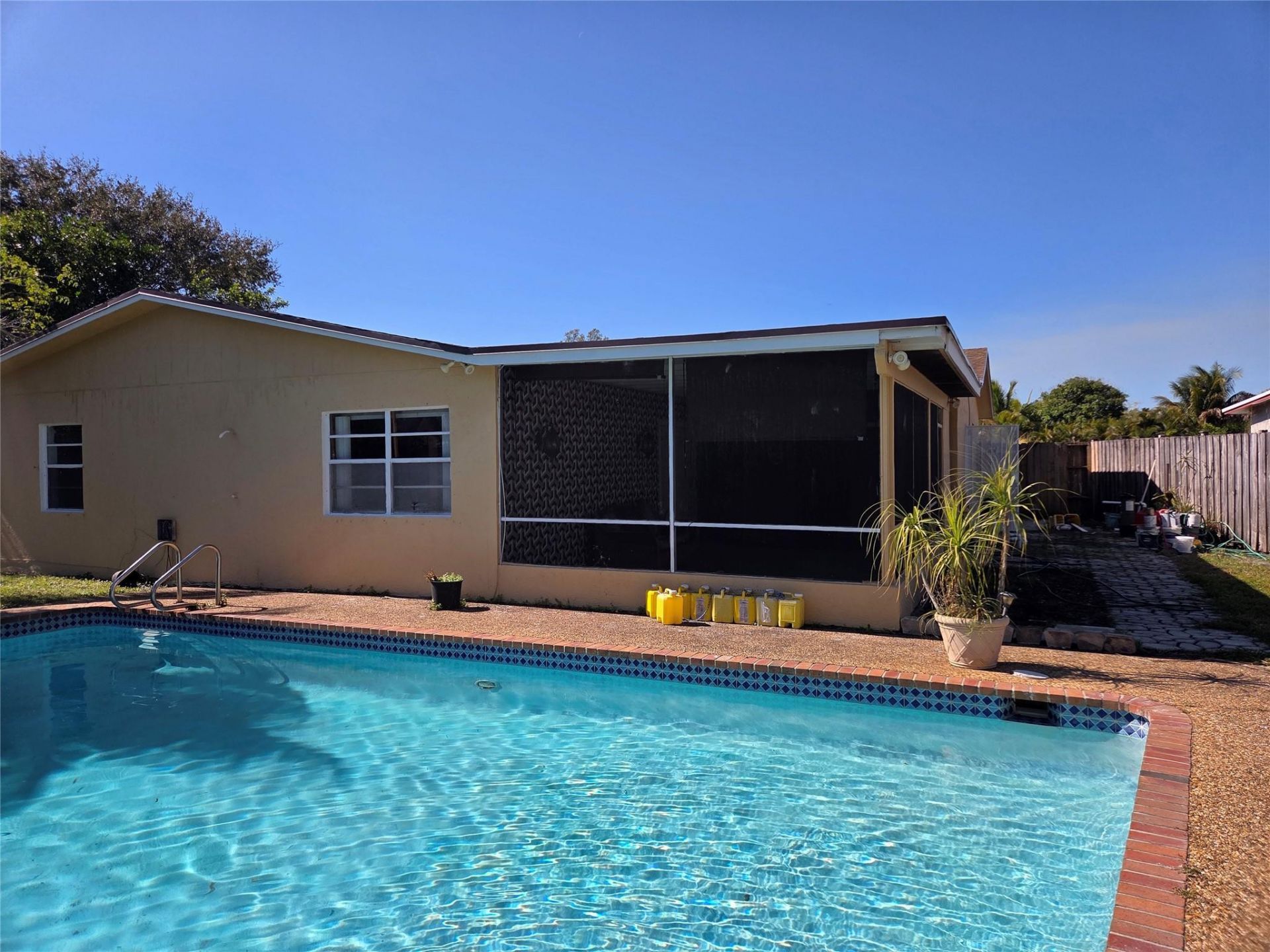 405 SW 79th Terrace, North Lauderdale, FL 33068 Photo