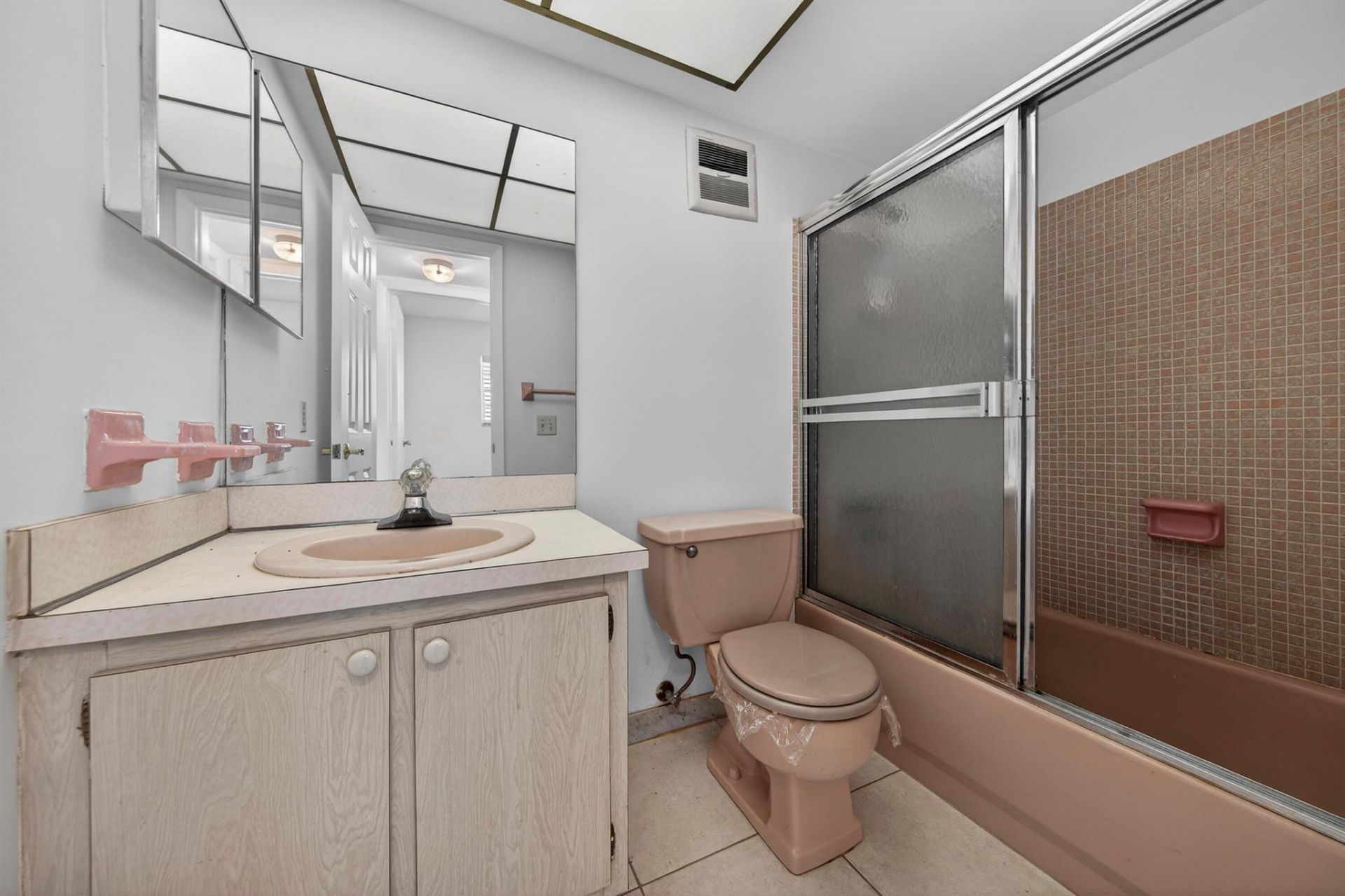 2551 W Golf Boulevard, Unit 209, Pompano Beach, FL 33064 Photo