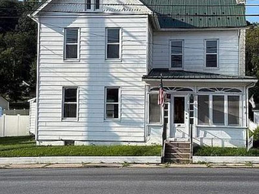 96 E Penn Street, Lenhartsville, PA 19534 Main Photo