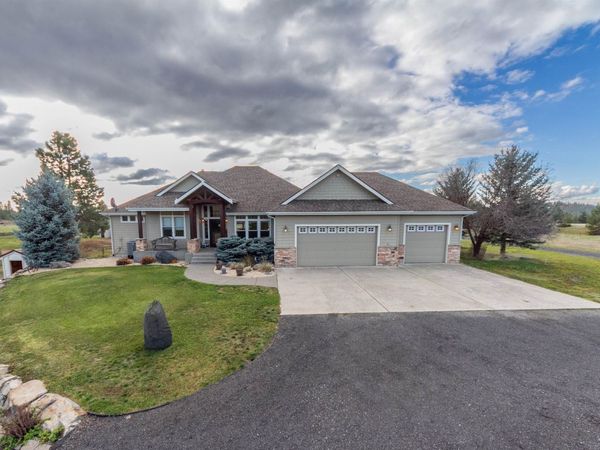 29020 N Hardesty Rd, Chattaroy, WA 99003