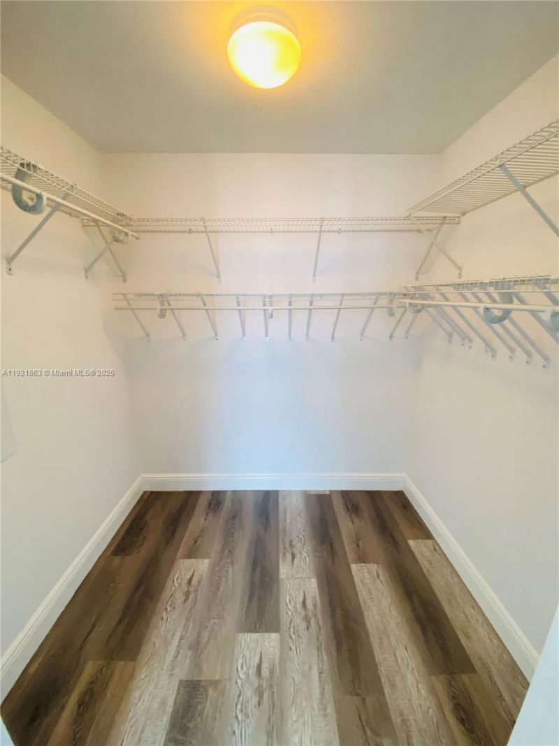 475 Brickell Ave, Unit 3715, Miami, FL 33131 Photo