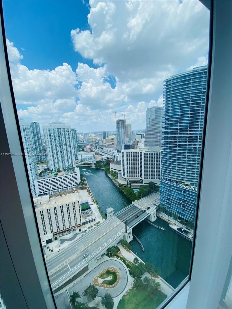 475 Brickell Ave, Unit 3715, Miami, FL 33131 Photo