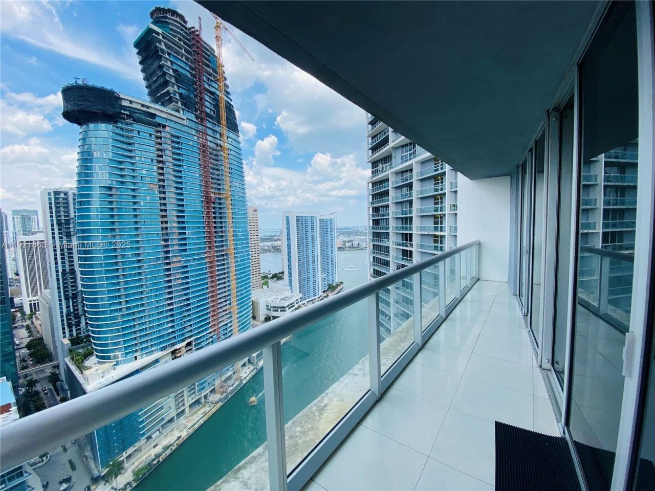 475 Brickell Ave, Unit 3715, Miami, FL 33131 Photo