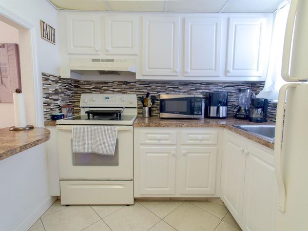 3091 E Sun Sunrise Lakes Drive E, Unit 207, Sunrise, FL 33322