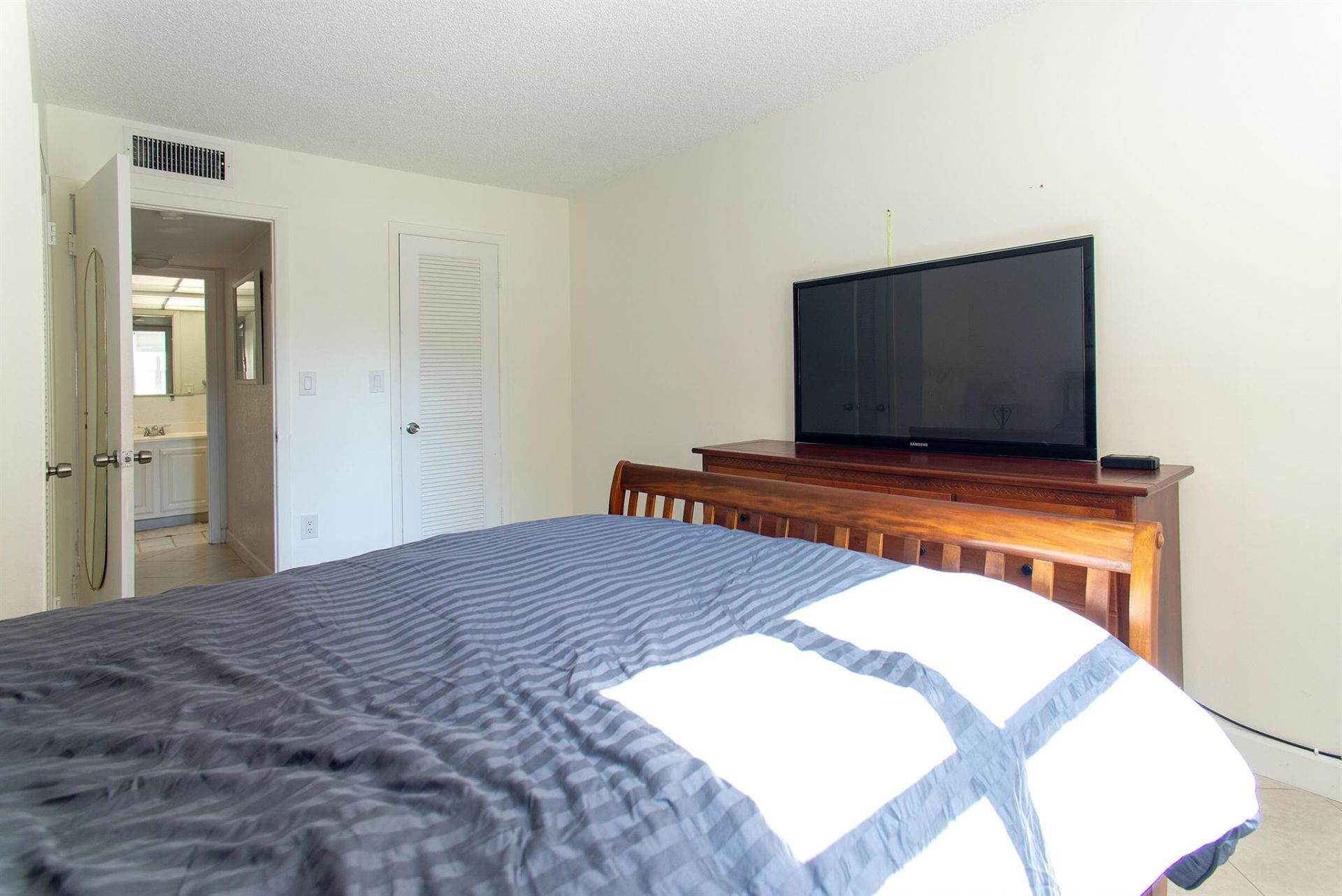 3091 E Sun Sunrise Lakes Drive E, Unit 207, Sunrise, FL 33322 Photo