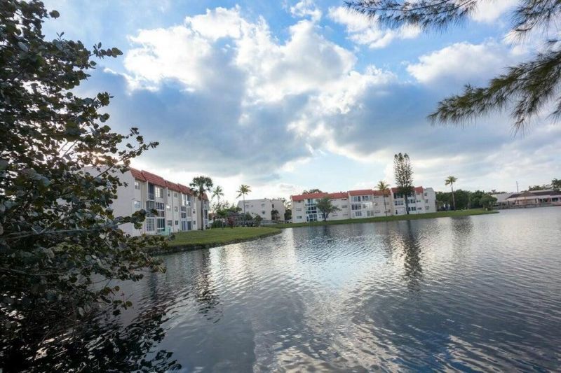 3091 E Sun Sunrise Lakes Drive E, Unit 207, Sunrise, FL 33322 Photo