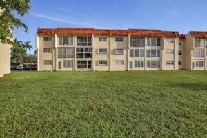 3091 E Sun Sunrise Lakes Drive E, Unit 207, Sunrise, FL 33322 Photo