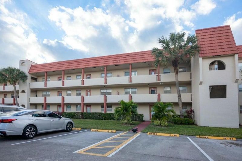 3091 E Sun Sunrise Lakes Drive E, Unit 207, Sunrise, FL 33322 Photo
