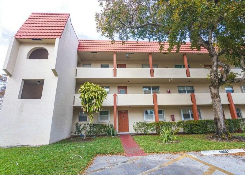 3091 E Sun Sunrise Lakes Drive E, Unit 207, Sunrise, FL 33322 Photo