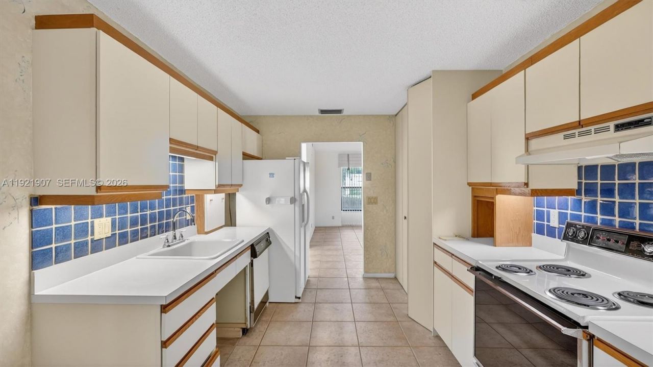 2540 Calamondin Cir, Coconut Creek, FL 33063 Photo