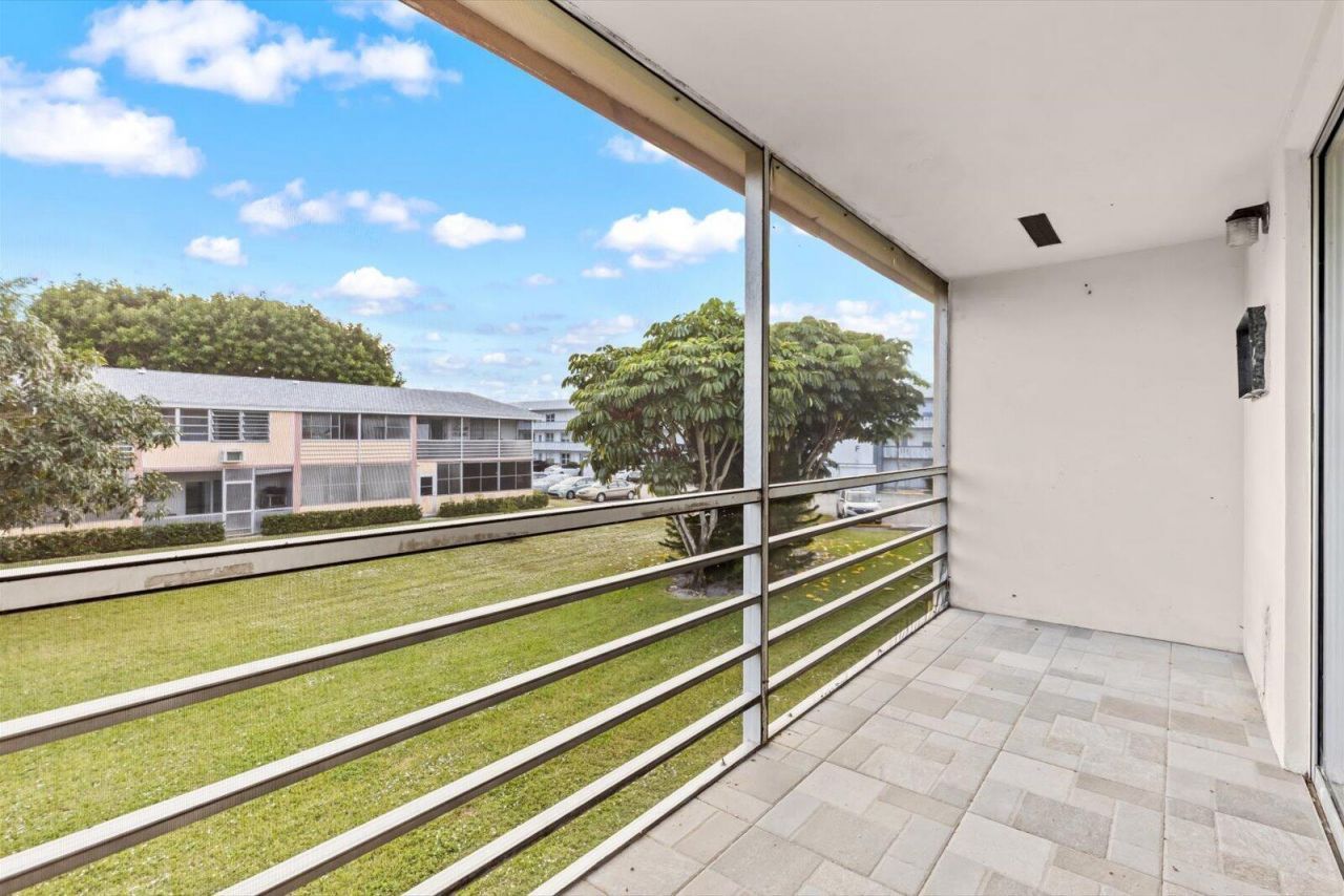17 Andover A, West Palm Beach, FL 33417 Photo