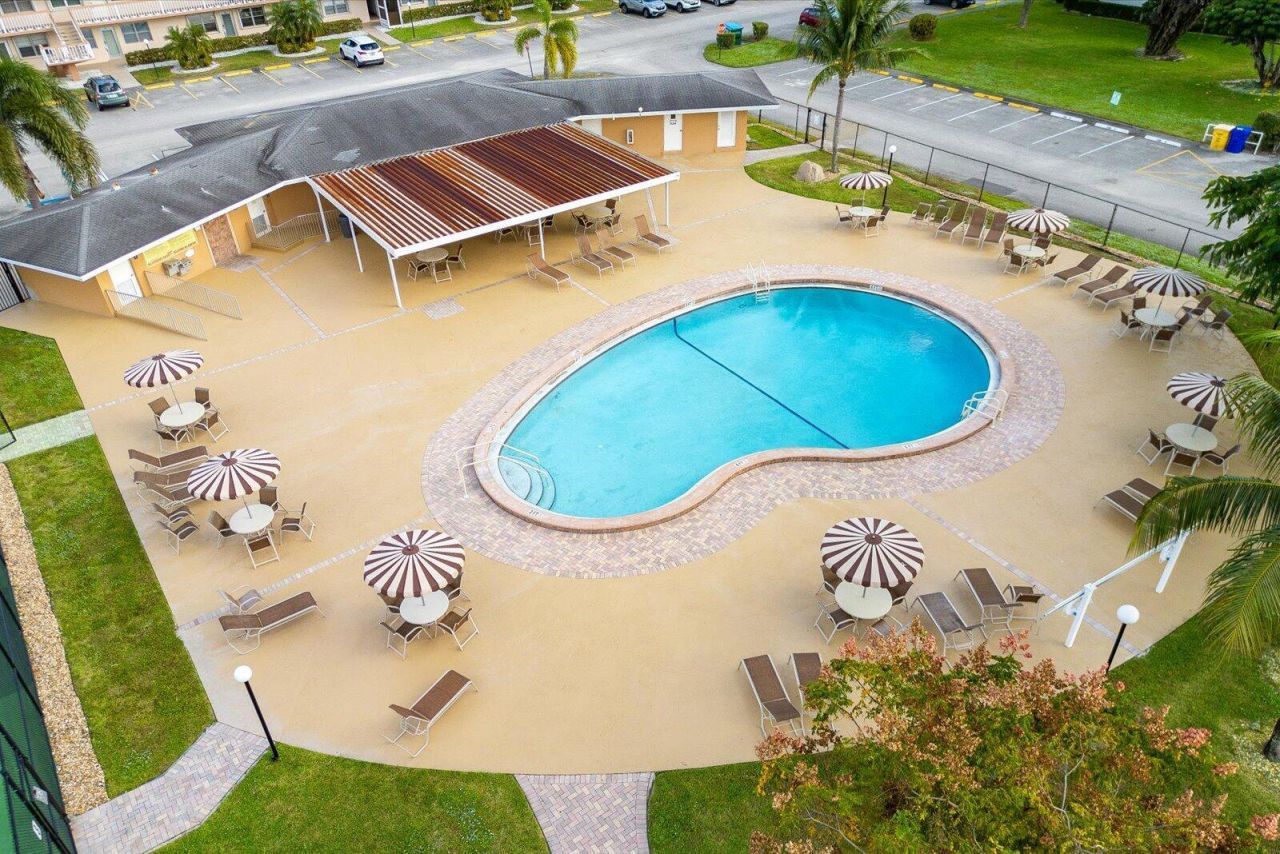 17 Andover A, West Palm Beach, FL 33417 Photo