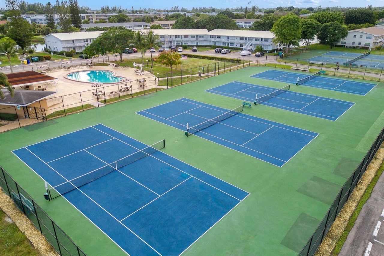 17 Andover A, West Palm Beach, FL 33417 Photo